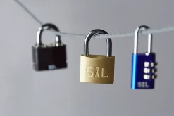 Cadenas à combinaison Smith & Locke en aluminium coloris bleu l.21 mm anse en acier