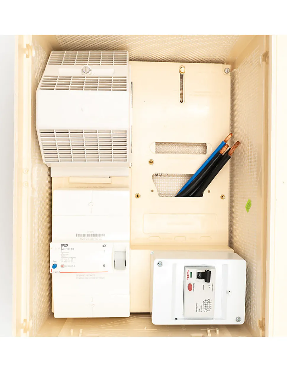 Coffret Triphasé 18/36 Kws Avec Interrupteur Différentiel