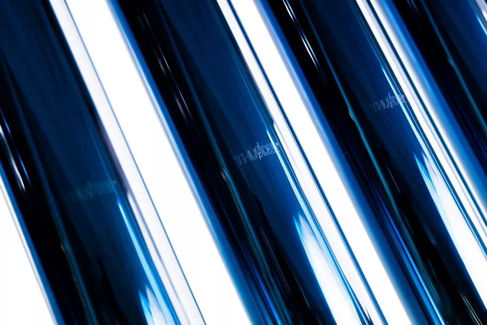 Collecteur solaire THUNDER sans réservoir 20 tubes châssis 1 pièce.