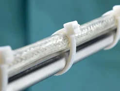 Colliers de fixation en nylon. Blancs. 2,5x200 - 100pces
