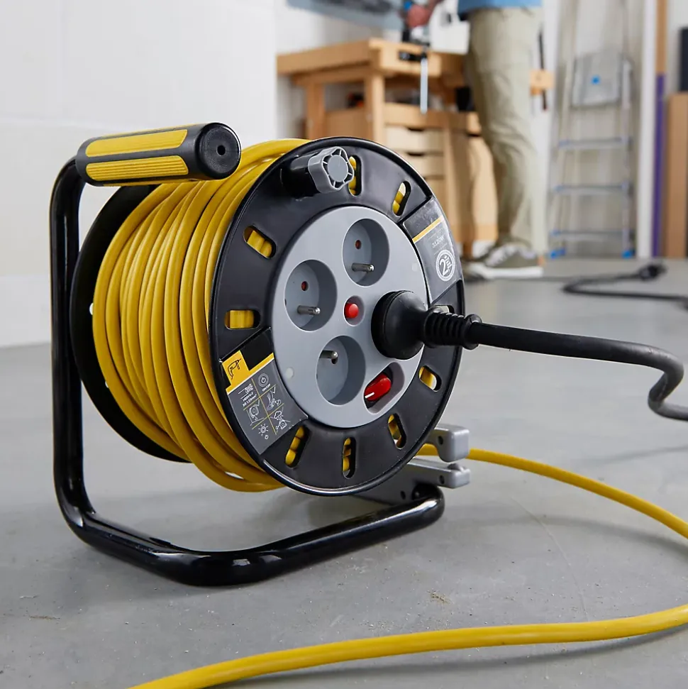 Enrouleur de bricolage Diall HO5VVF 3G1.5mm², 50m