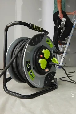 Enrouleur de chantier Diall H07RNF 3G2 5mm² 30m