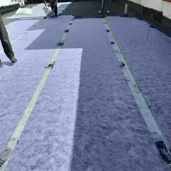 Feuille d'étanchéité Cumifelt pour terrasses (20mx1m) - Empêche les fuites d'eau sur les toitures, balcons couverts...