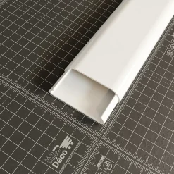 Goulotte TV Cache-Câble Arrondie PVC - L. 2 m - Blanc