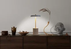 Lampe de table à accu 'SETA' grise 30 cm de haut en métal et béton, avec LED fixe
