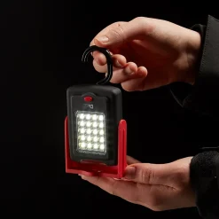 Lampe torche LED 2 fonctions Diall 220 lumens rouge
