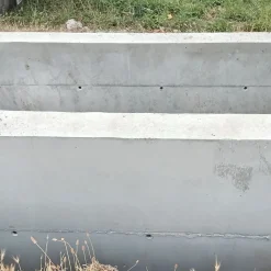 Lot 100 Bouchon d'étanchéité hydro-expansible pour tubes muraux. Se dilate avec eau, obturant trous dans murs après le décoffrage