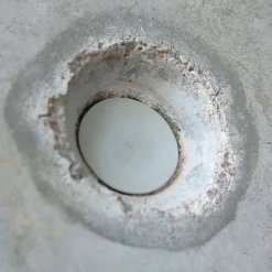 Lot 25 Bouchon d'étanchéité hydro-expansible pour tubes muraux. Se dilate avec eau, obturant trous dans murs après le décoffrage