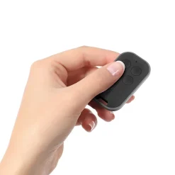 Motorisation solaire à vérins Avidsen Teha SE avec digicode pour portail battant