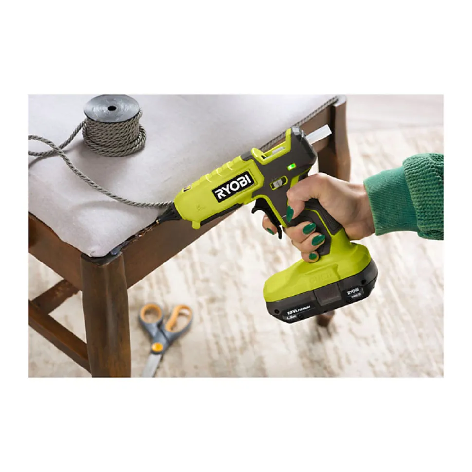 Pack RYOBI Pistolet à colle 2 températures 18V One+ RGL18-0 - 1 Batterie 4.0Ah - 1 Chargeur rapide RC18120-140