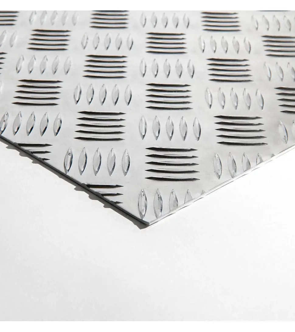 Plaque Aluminium Strié, ép. 2/3mm, Hauteur 70cm x Largeur 110cm