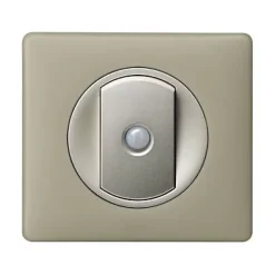 Plaque de finition 1 poste Legrand Céliane 0 988 44 coloris poudré argile l.90 x P.8,5 x H.82 mm