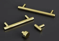 Poignée de meuble en T GoodHome Irus acier effet laiton satin doré l.136mm x l.12mm x H. 35mm entraxe 96mm