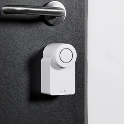 Serrure connectée Nuki Smart Lock Go blanche
